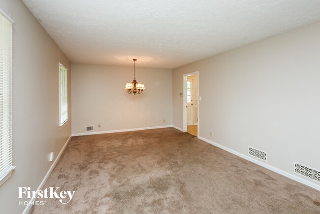 Photo - 149 Tuscany Cir NW