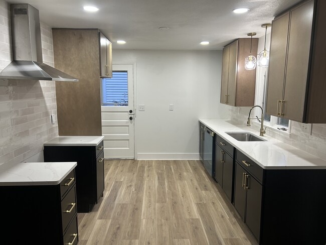 Photo - 149 Brookdale Park