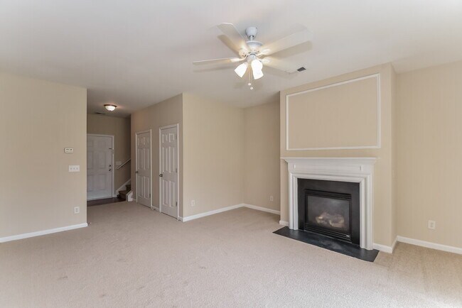 Photo - 254 Highland Falls Dr