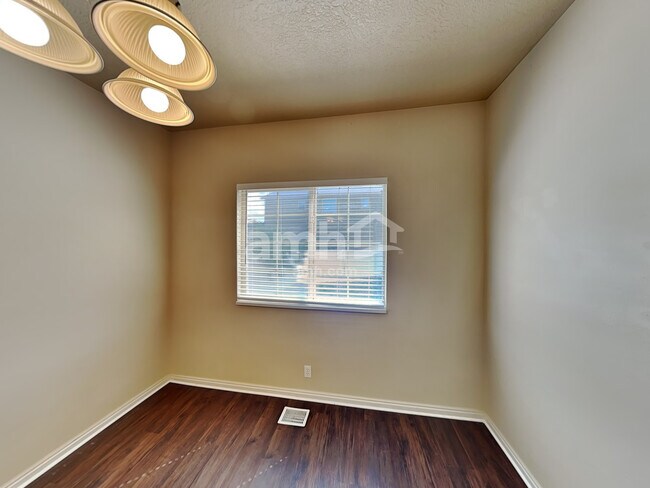 2204 N 1960 W