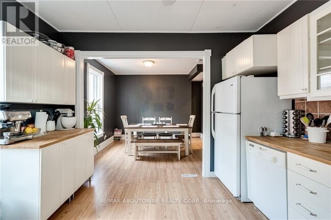 Photo - 100 Grant Ave