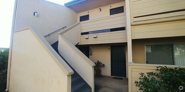 Building Photo - Clairemont Studio Unit O Rental