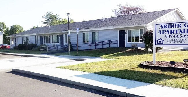 Photo - 130 W North St