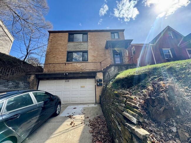 Building Photo - 229-231 Marylea Avenue (LO) Unit #1