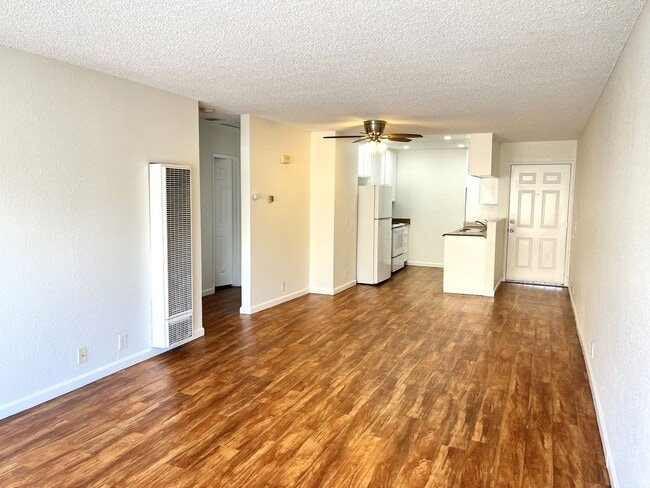 4435-4441 52nd St