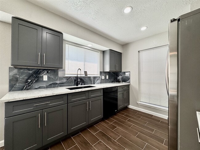 Photo - 15218 Falcon Ridge Dr