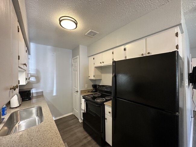 3801 Elizabeth St Unit 3