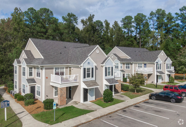 Building Photo - Hawthorne at the Pines Rental