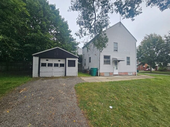 18701 Maple Heights Blvd