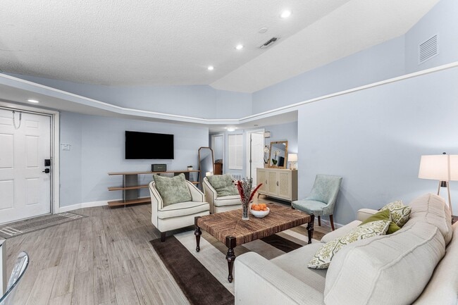Photo - 559 NW 38th Terrace