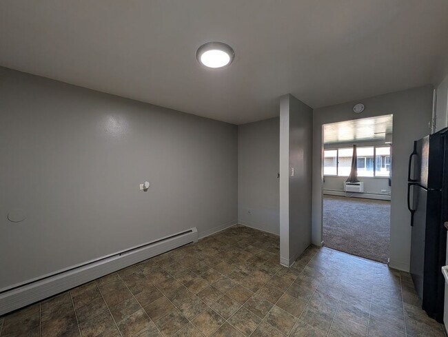 Photo - 1741 Clinton St