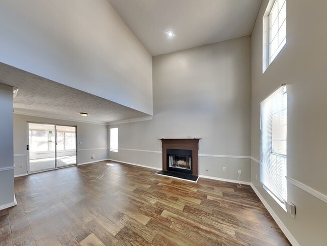 Photo - 2446 Kentwell Ln