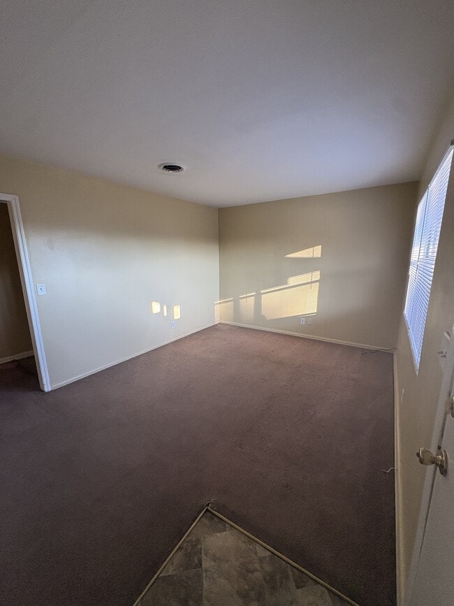 Photo - 228 Frieda Ln