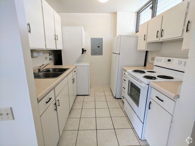 Building Photo - One Bed One Bath One Parking Makiki Close ... Unit #502 Rental