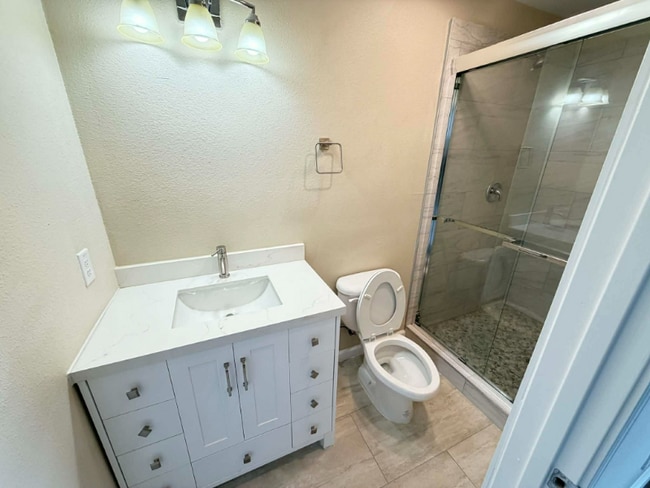 Photo - 3611 Portland St