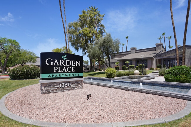 Building Photo - Garden Place