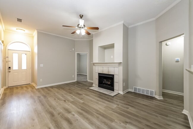 Photo - 6859 Showboat Ln