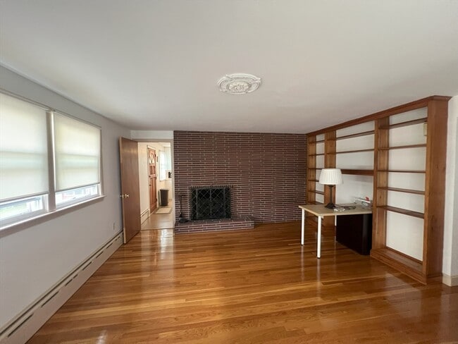 Photo - 18 Cresthill Rd