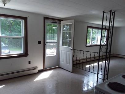 Photo - 521 Hinckley Rd