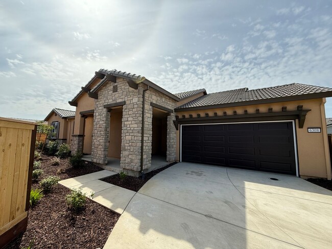 Brand NEW single story home in Hughson! - Brand NEW single story home in Hughson!