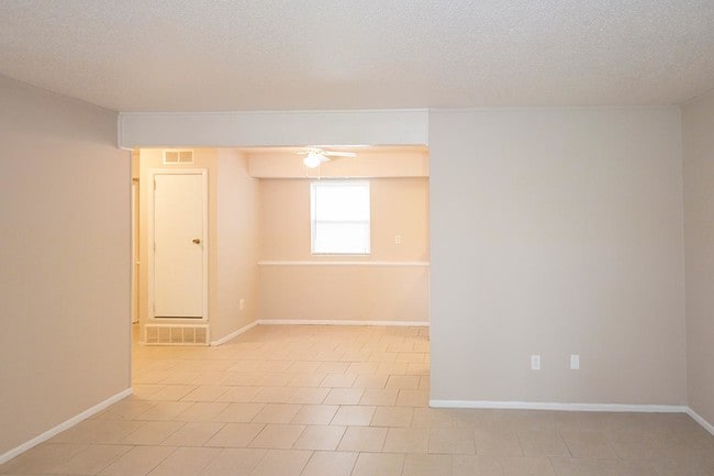 Sala de estar/Comedor - The Clearing