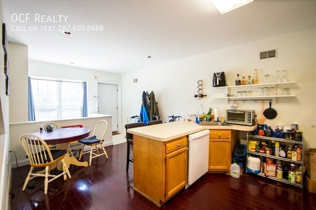 Building Photo - 775 S 20th St Unit A