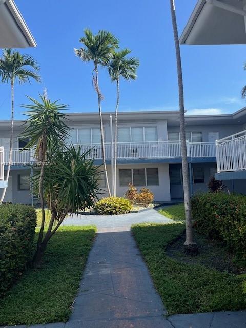 Building Photo - 350 75th St Unit 202