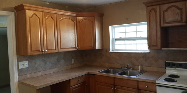 Photo - 2844 NW 22nd Ct