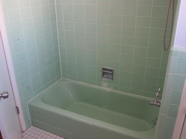Photo - 466 S 300 E