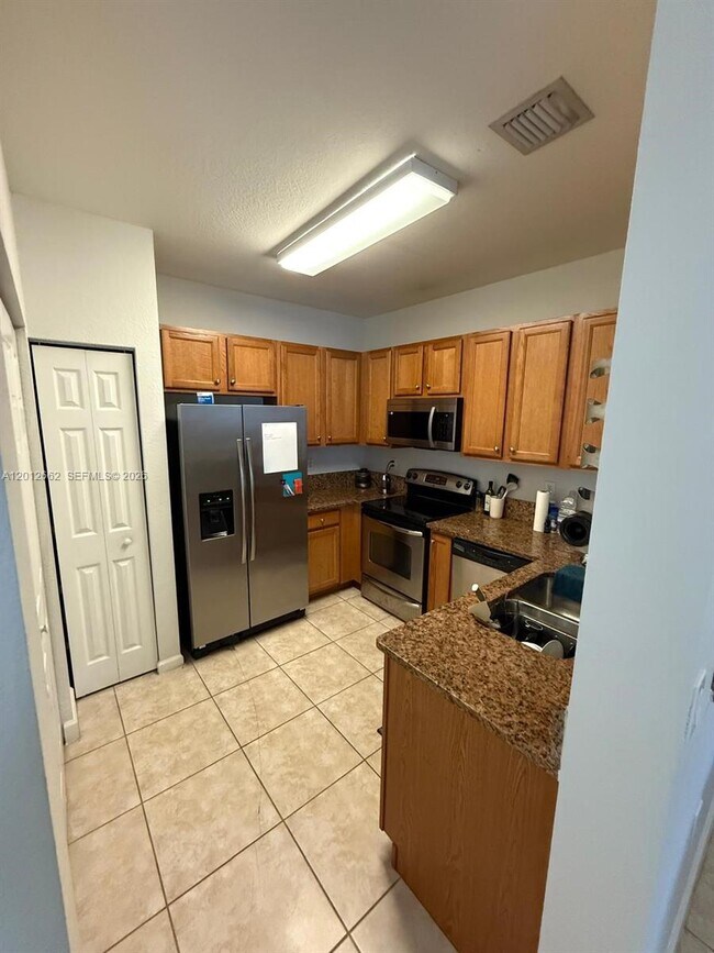 2728 SW 120th Terrace