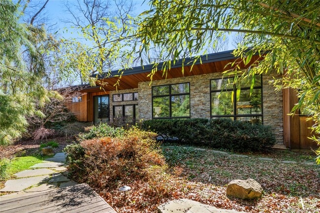 Photo - 14 Tall Tree Ct