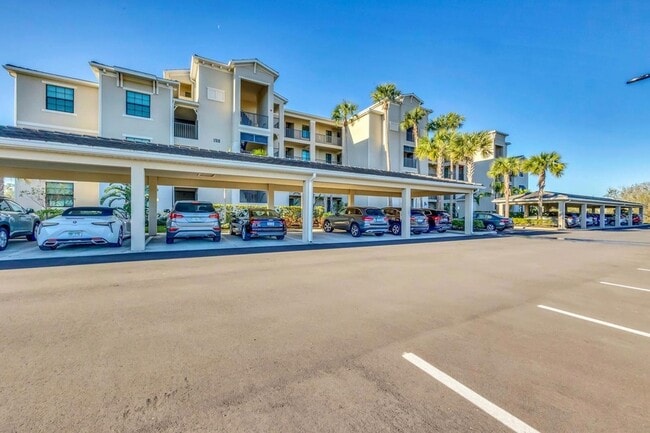 Building Photo - 17510 Gawthrop Dr Unit 404