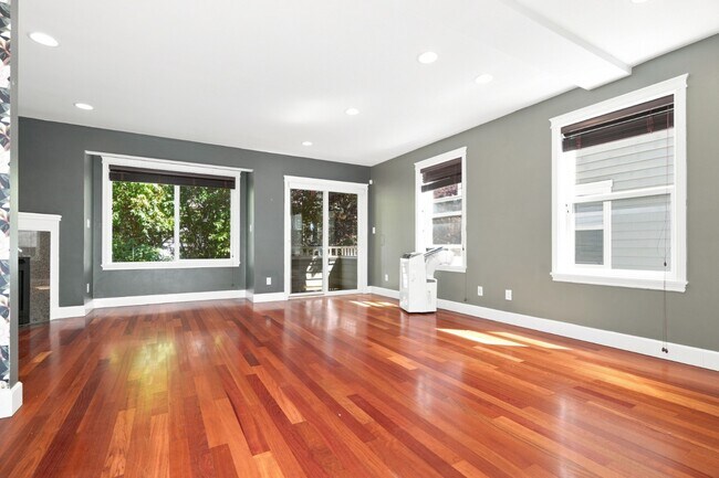 Photo - *Beautiful Ballard Townhome with Spacious Fenced Yard & Attached Garage FOR RENT* Available for M...