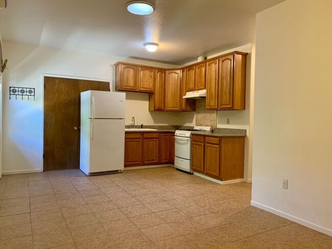 Photo - ALL Utilities Included in 2 Bedroom in a Desirable Turlock Neighborhood
