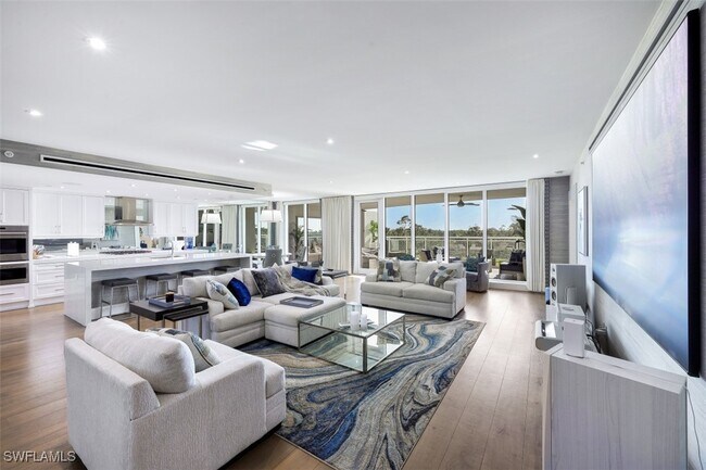 Photo - 13915 Old Coast Rd Unidad 305