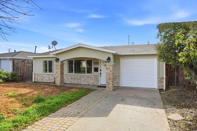 Photo - Sunning 3BD/3BA w/Bonus Room and Private Yard