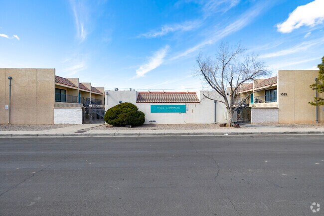 primary - Tres Caminos