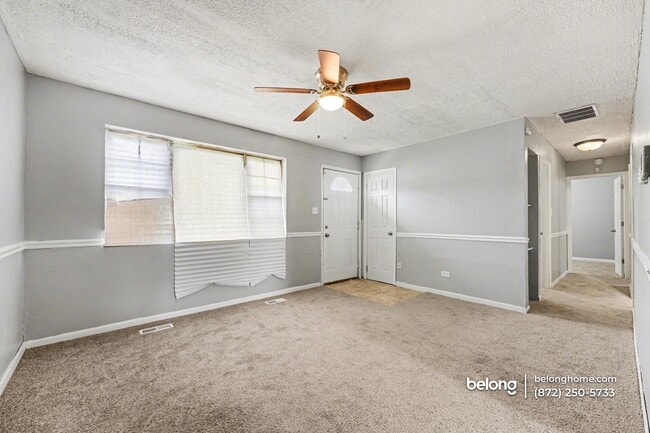 Photo - 631 Andover St