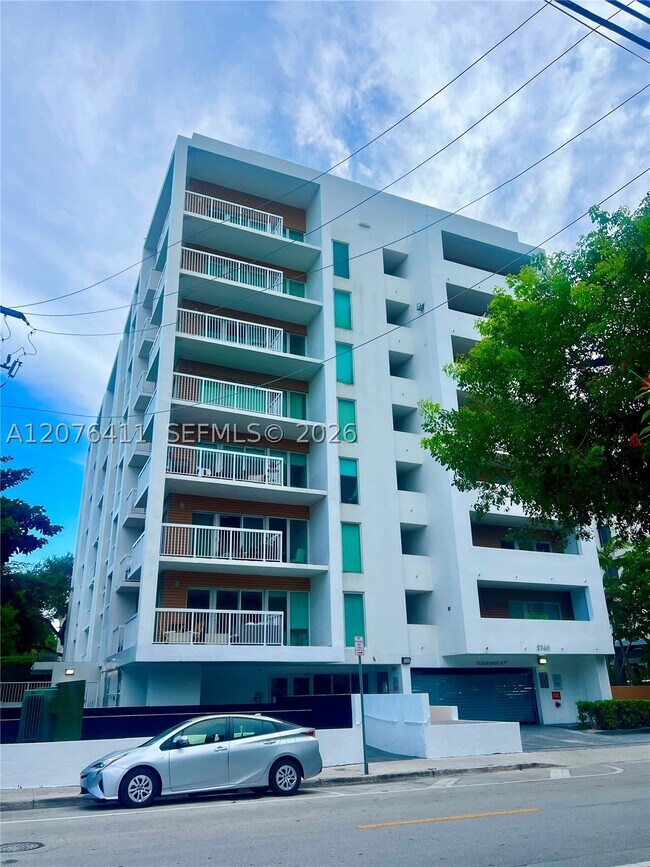 Building Photo - 2740 SW 28th Terrace Unit 503
