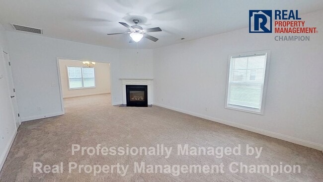 Photo - Large Home Near Camp Lejuene and Stone Bay