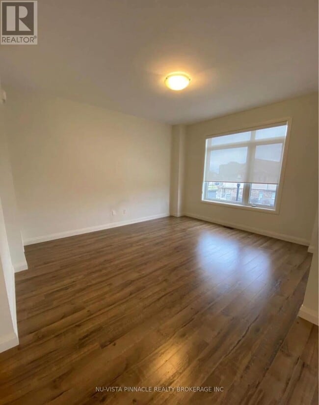 Photo - 3058 Springmeadow Road