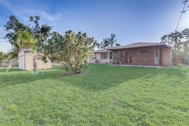 Building Photo - 233 Chamber St NW