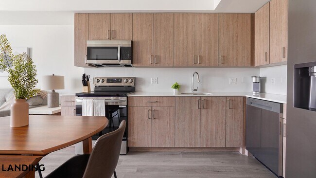 Photo - 1025 E 25th St Unidad 613