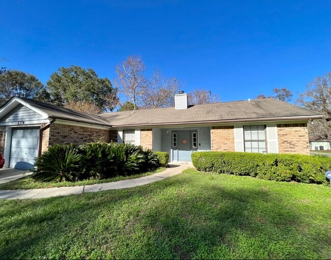 Building Photo - 2374 Peachtree Dr Unit 1