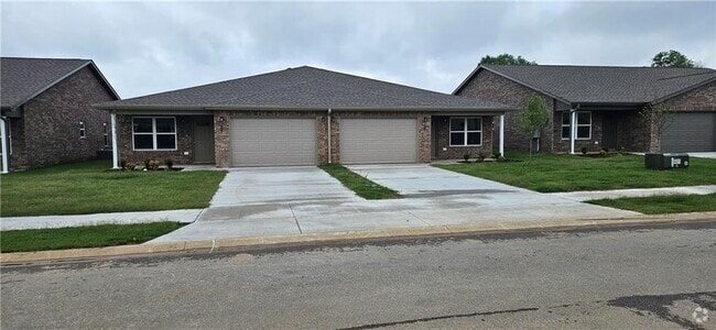 Building Photo - 617 NW 68th Ave Rental