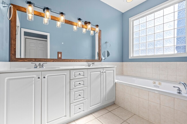 Photo - 212 Doral Dr