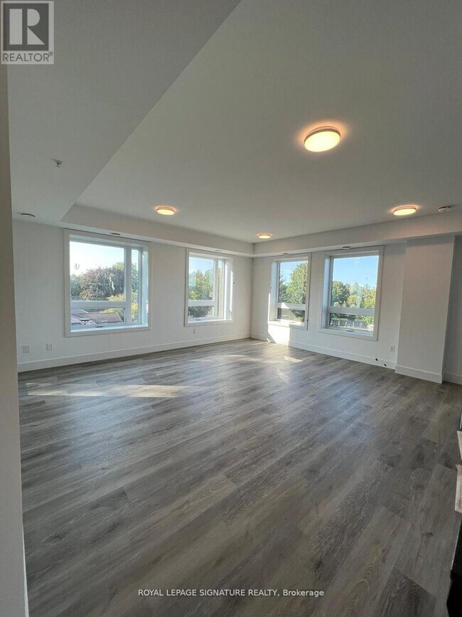 Photo - 26 Lowes Rd W Unit 301