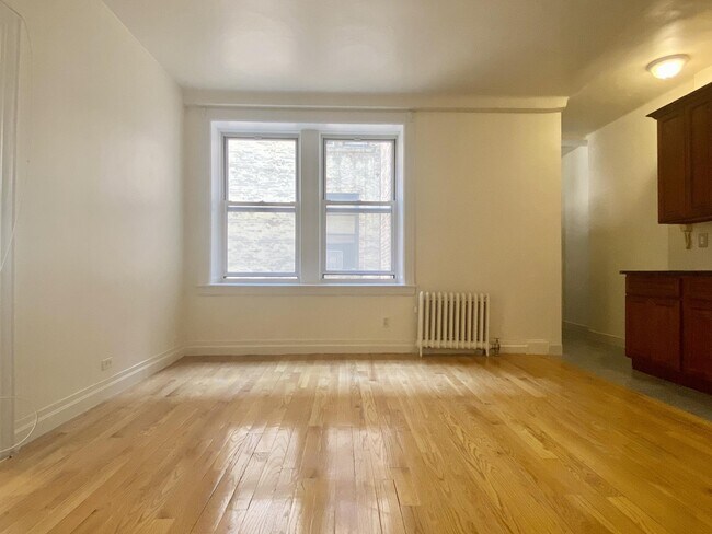 Photo - 140 W 71st St Unit 2-B