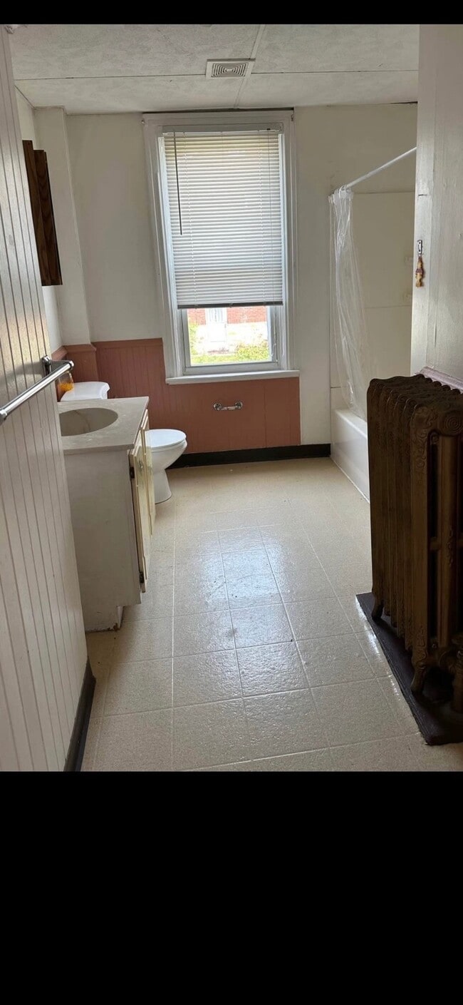 Building Photo - 1518 13th St