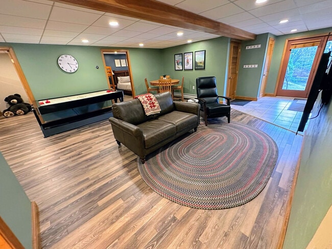 Building Photo - 35 Forest Ln Unit ID1248464P Rental